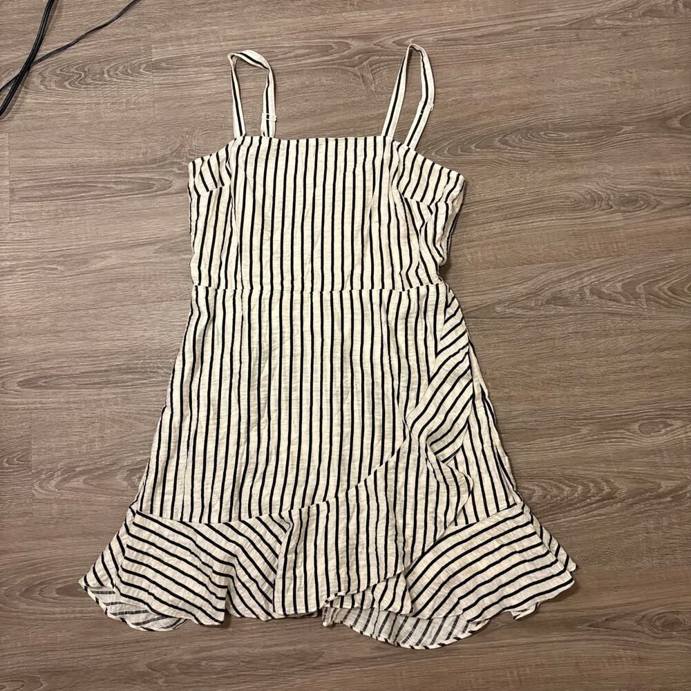 Express Striped Ruffle Hem Mini Dress Women’s Large Cream Black Smocked Back - Picture 4 of 9